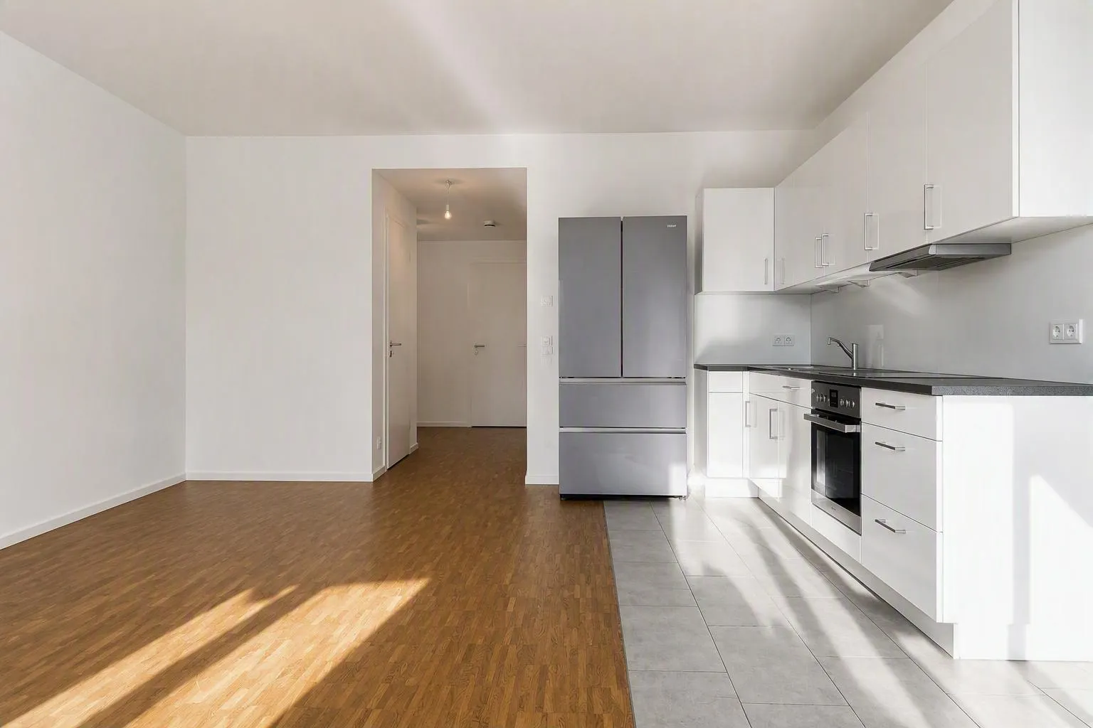 moderne 2-Zimmer-Maisonette-Wohnung mit Loggia in HH-Hammerbrook - Photo 3