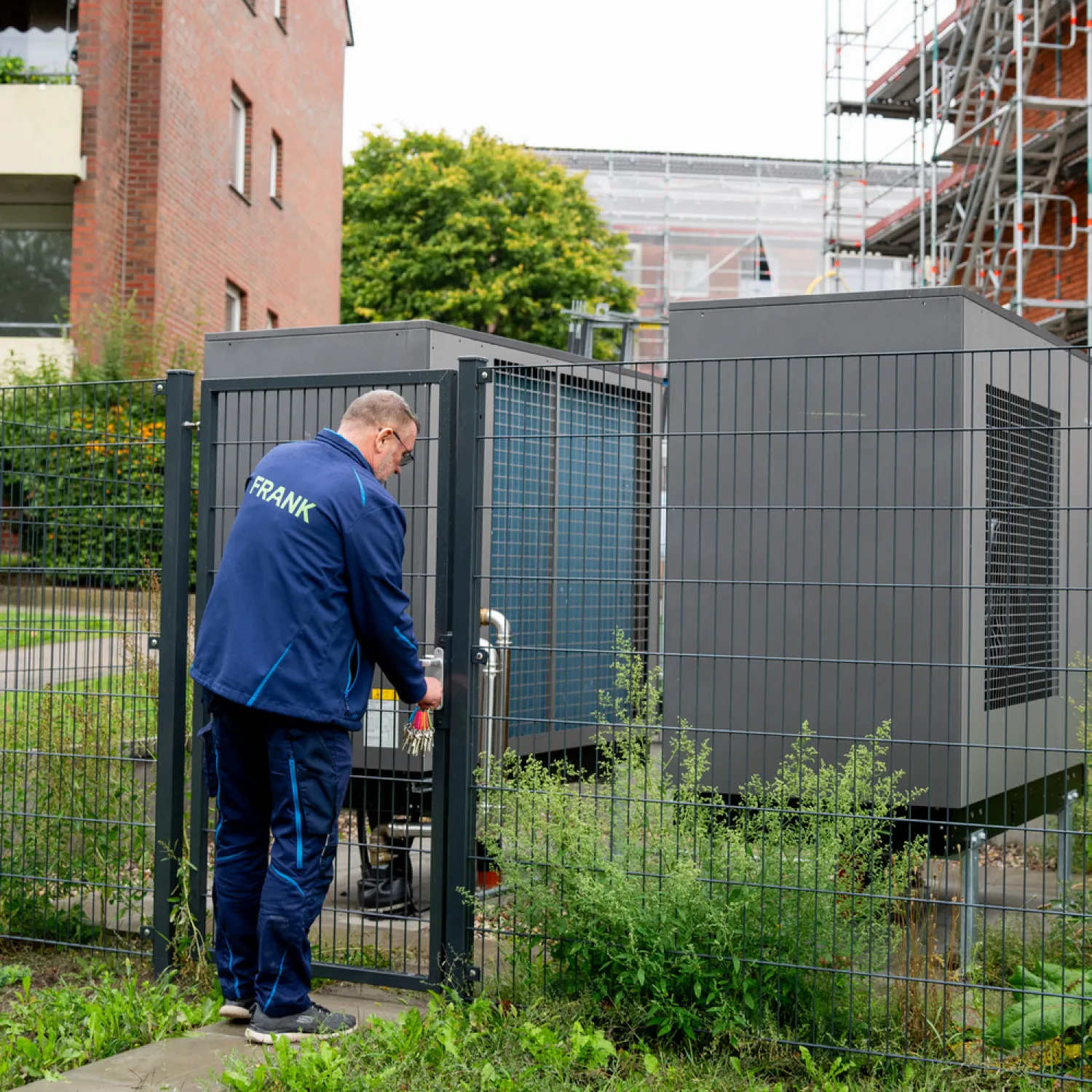 FRANK Mitarbeiter Wartung Wärmepumpe