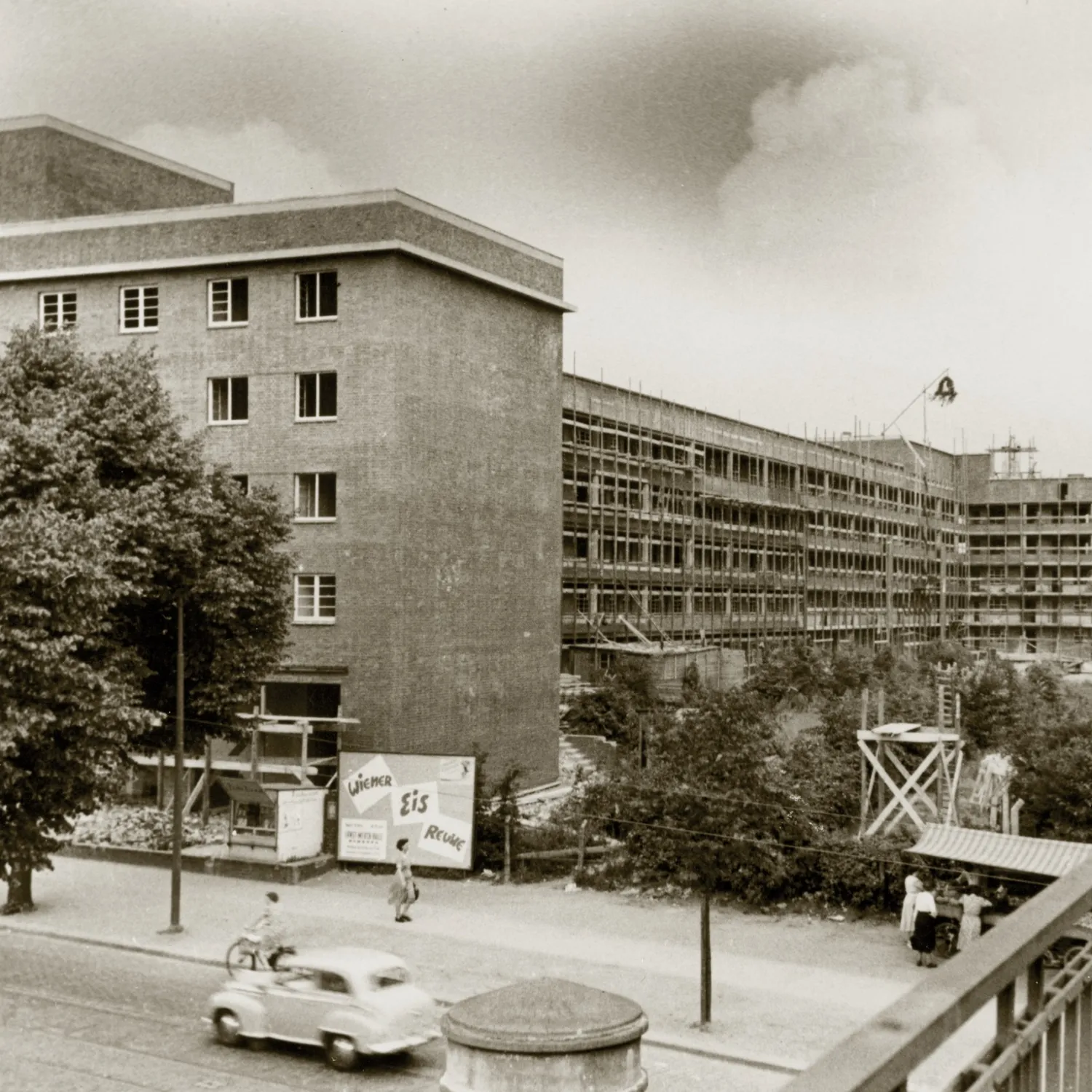 Schwalbenplatz Laubenganghaus